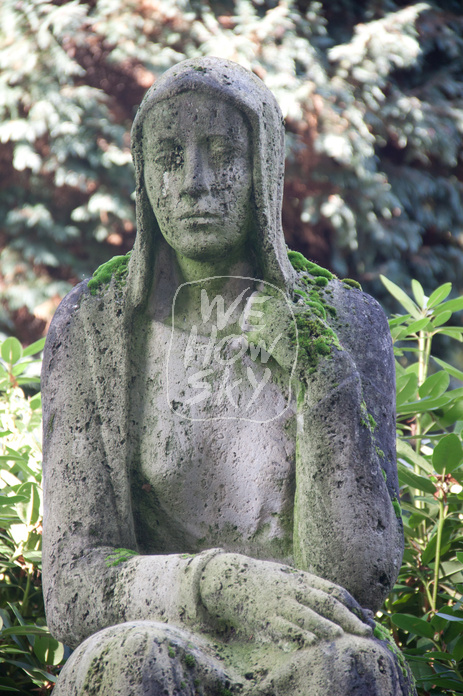 Trauernde Figur