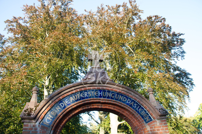 Eingang Friedhof