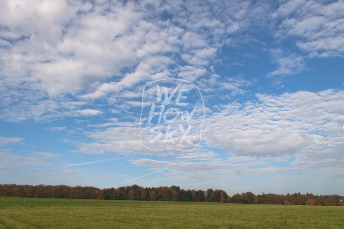 blauer Wolkenhimmel