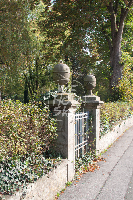 Friedhofstor