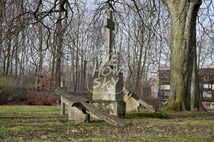 Alte Grabkreuze