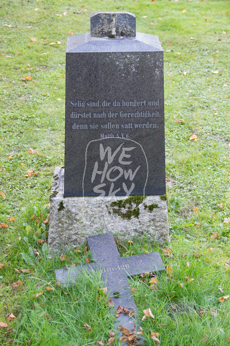 Grabstein mit Inschrift