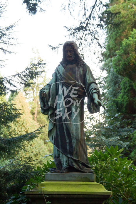 Große Jesusfigur