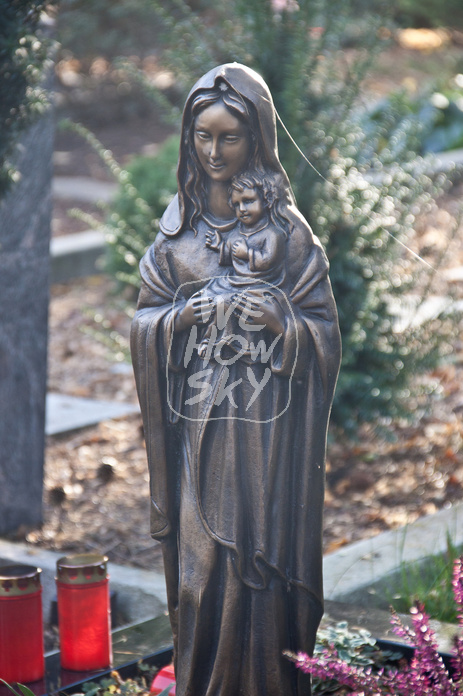 Bronzefigur Madonna mit Kind