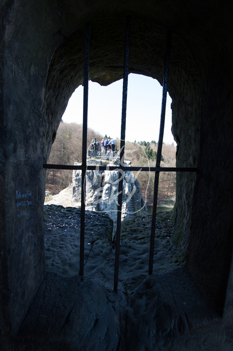 Blick durch Gitter