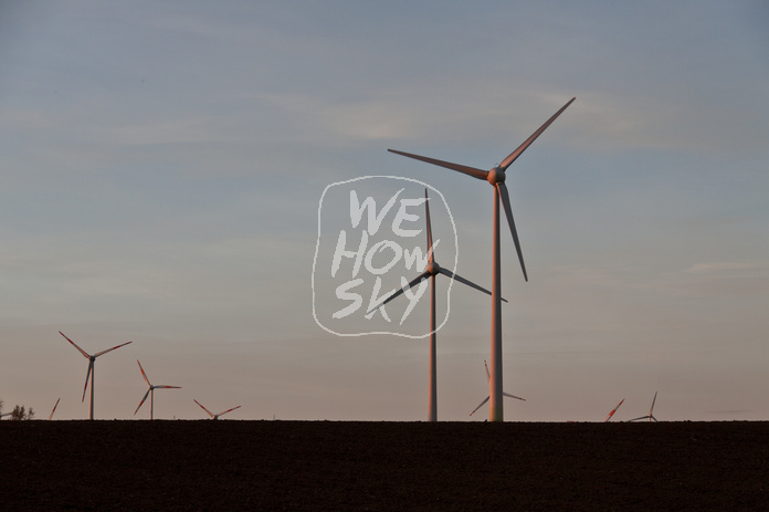 Windkraft im Sonnenuntergeng