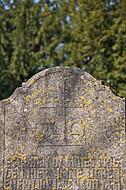 Grabstein bemoost