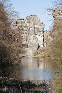 Externstein durch Bäume