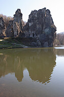 Schatten auf Teich