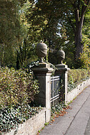 Friedhofseingang