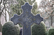Grabkreuz mit Inschrift