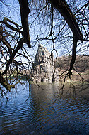 Externstein durch Bäume